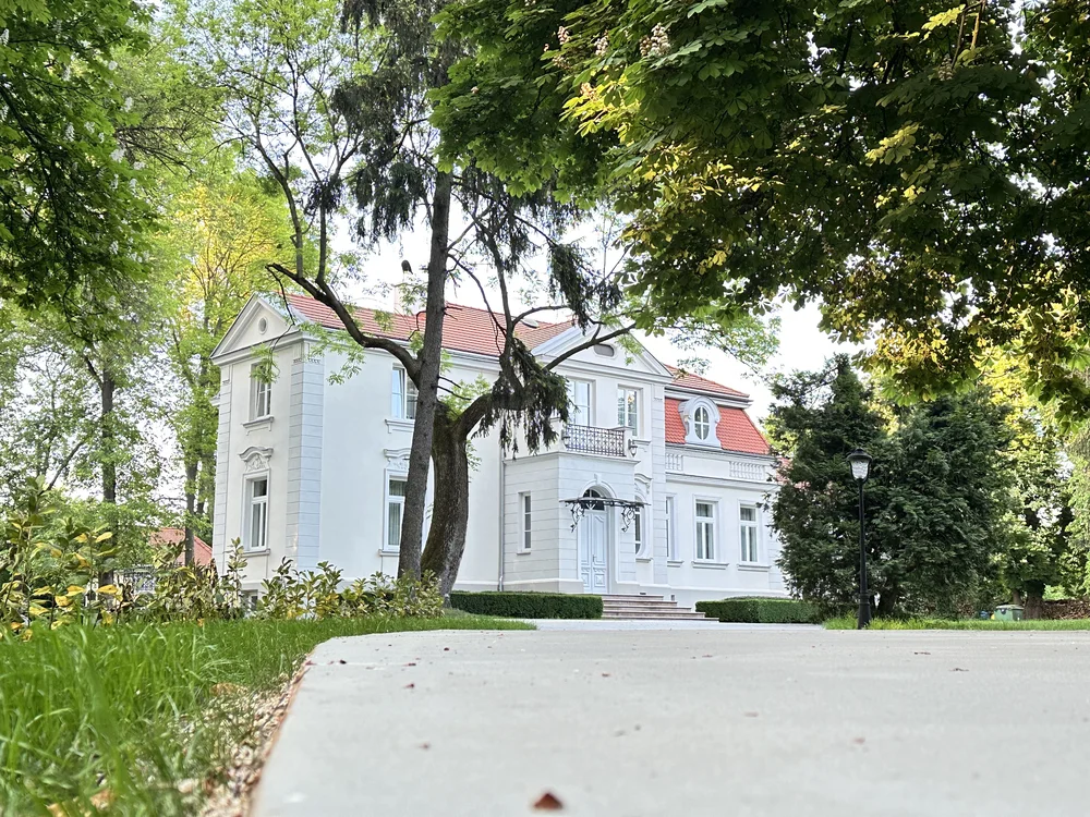 Szkolenia pod Warszawą: Pałac Wieniawskich